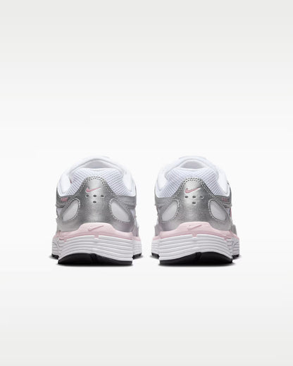 NIKE - P-6000 Metallic Silver Roze