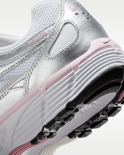 NIKE - P-6000 Metallic Silver Roze