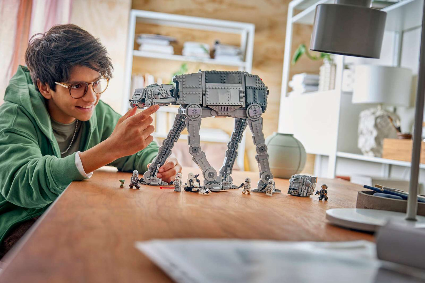 LEGO Star Wars Imperial Remnant AT-AT™ met INT-4 (75431)
